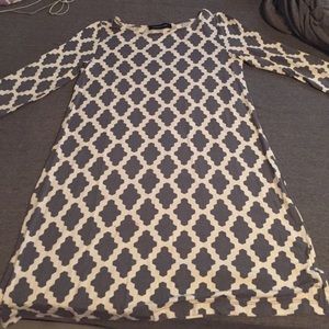 Gray and white 3/4 sleeve dress