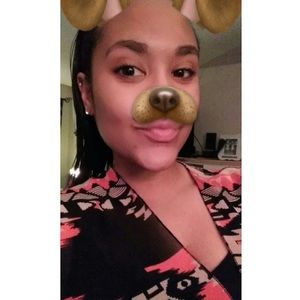 Meet your Posher, Clairissa