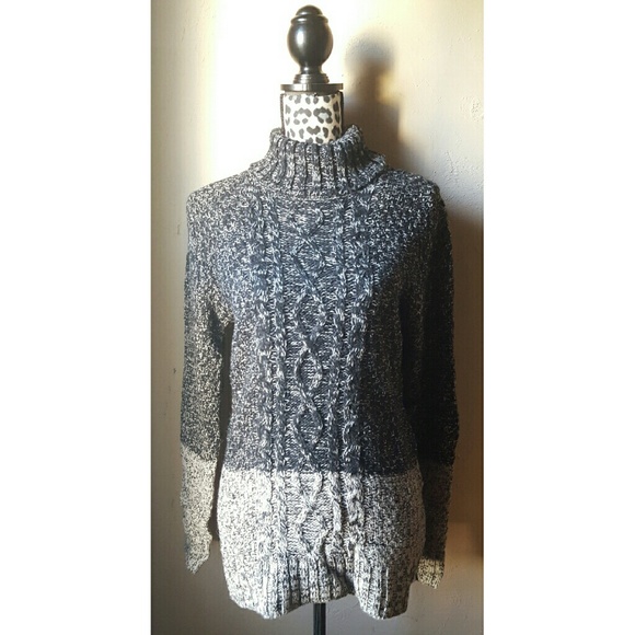 Gray dip-dye angora turtle neck sweater - Picture 2 of 3