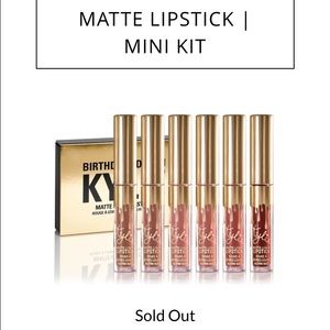 Kylie mini mattes