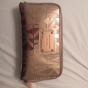 Rose gold Michael Kors wallet