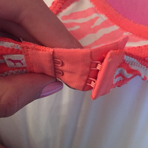 PINK VS 32D Bra! - Picture 4 of 4