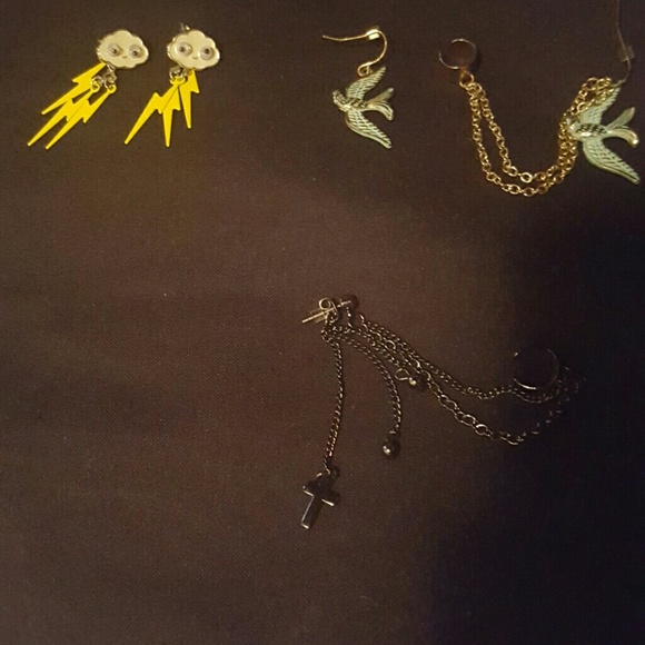 Claire's earrings bundle