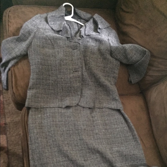casual ruffle bottom dress with jacket