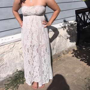 White lace dress