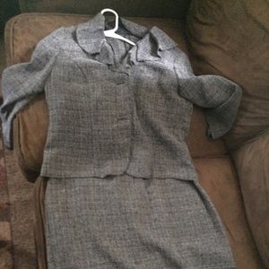 Cute ruffle business dress with jacket