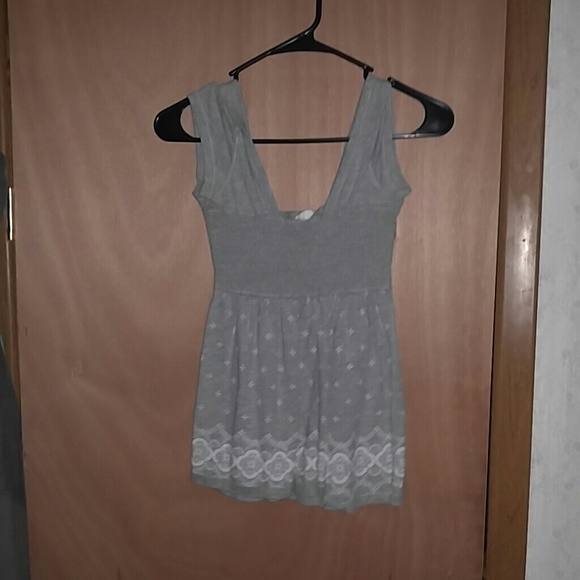 Gray tank