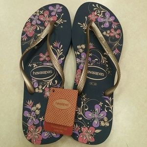 Havaianas flip flops (NWT)
