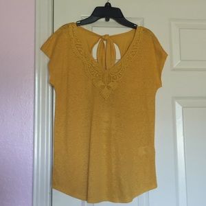 NWT- Lucky Brand Gold Top