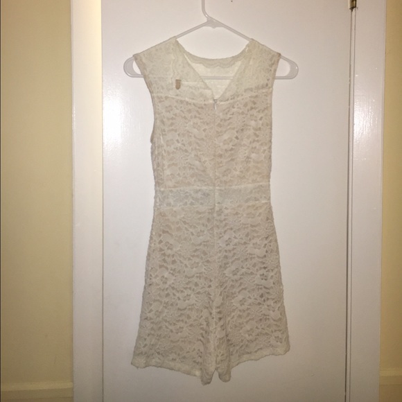 White lacy rhomper - Picture 2 of 4