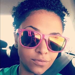 Meet your Posher, Alysa