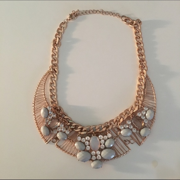 Statement necklace