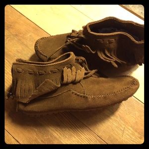 NWOT Minnetonka bootie moccasins