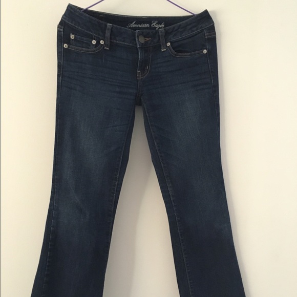 American eagle Blue stretchy jeans .