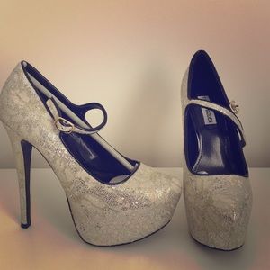 Steve Madden Mary Jane Platform