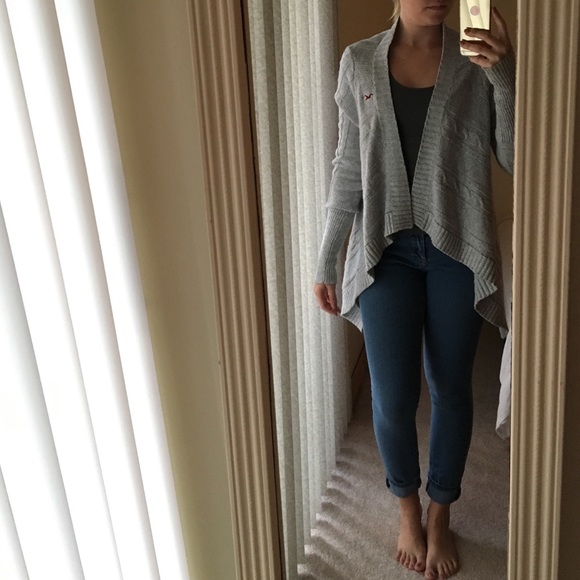 Hollister Cardigan