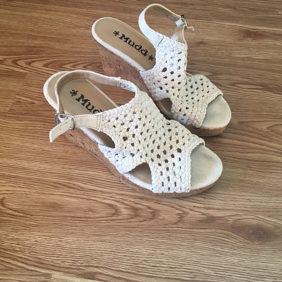 Cream wedges