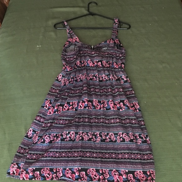 Sundress - Picture 3 of 4