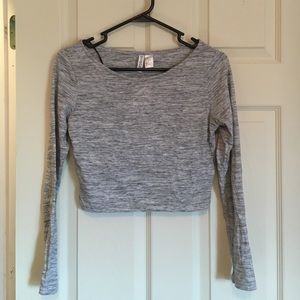 Long sleeve crop