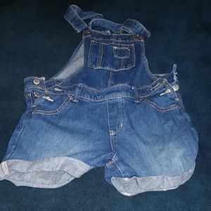 Overall shorts