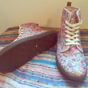 Floral Dr. Martens sneakers
