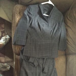 Very nice business 2 piece suit