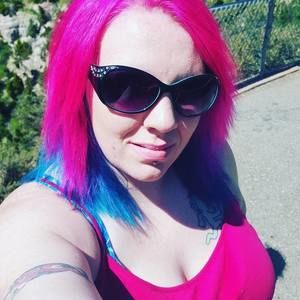 Meet your Posher, Leasha