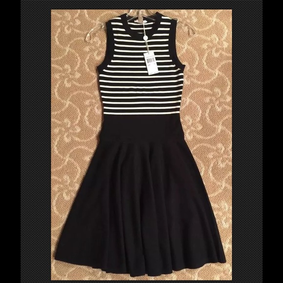 MICHAEL KORS BLACK & WHITE STRIPE KNIT DRESS XS