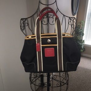 Authentic Coach® tote bag style handbag