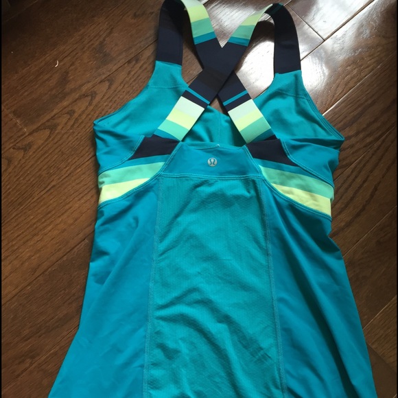 Lululemon tank top