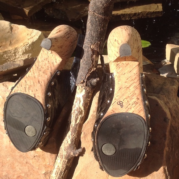 Me Too heels 7.5 - Picture 3 of 6