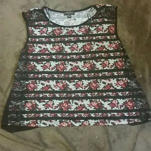 FOREVER 21 Floral T-shirt
