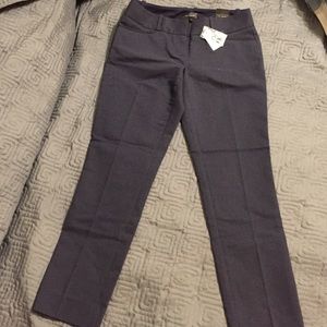 🚨⬇️The Limited Navy Ankle Pencil Pant, size 2 NWT