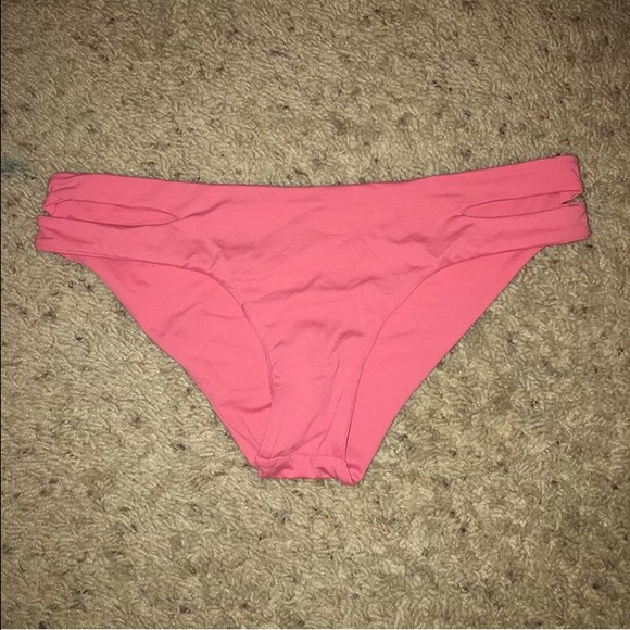 L space bikini bottoms