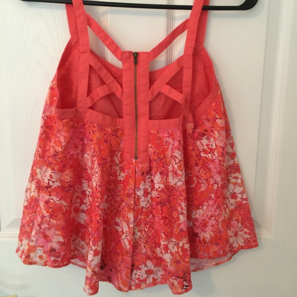 Express tank top - Picture 2 of 2