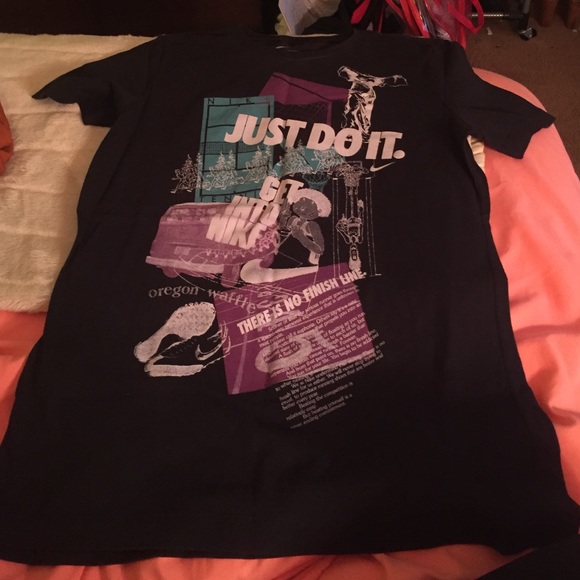 Nike - slim fit woman's t shirt