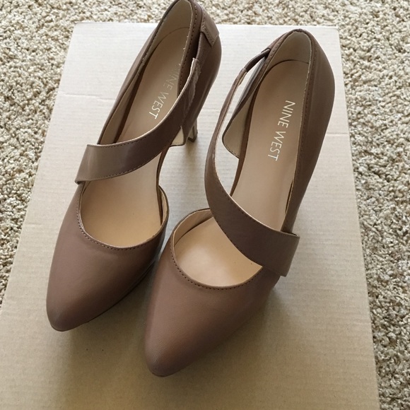 Nine West nude heels