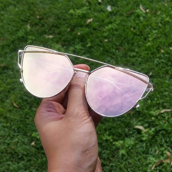 LAST ONE! Rose Gold Mirrored Cat Eye Sunglasses - Picture 2 of 4