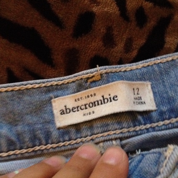 Shorts - Picture 3 of 3