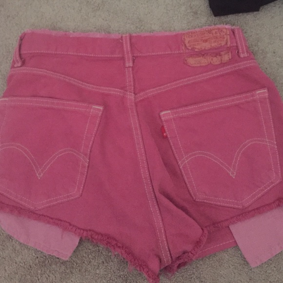 High waisted pink shorts - Picture 3 of 3