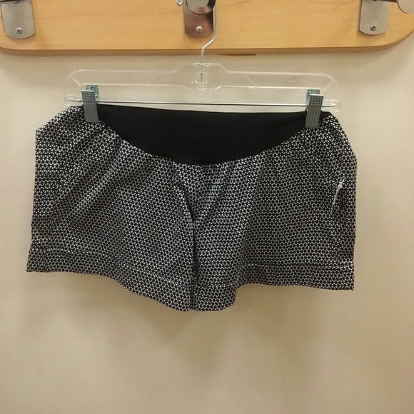 Maternity shorts