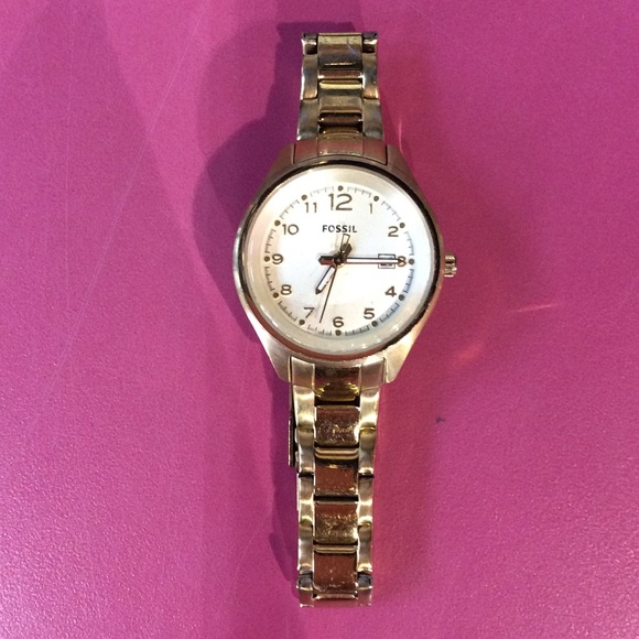 SOLD Gold fossil watch - Picture 1 of 3