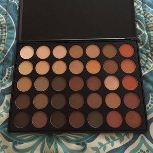 Morphe 35O eye shadow palette
