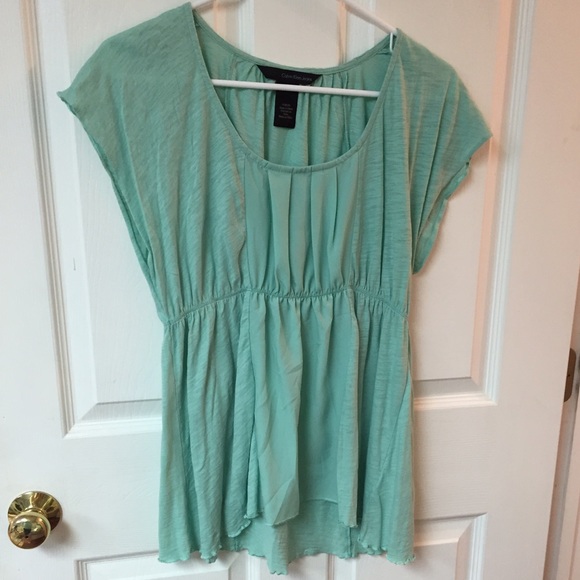 🎉Host Pick🎉 Calvin Klein Jeans seafoam green top
