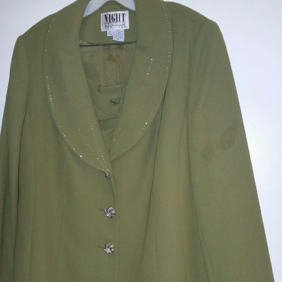 Plus size nice skirt and top very beautiful color