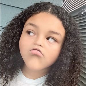 Meet your Posher, Briana