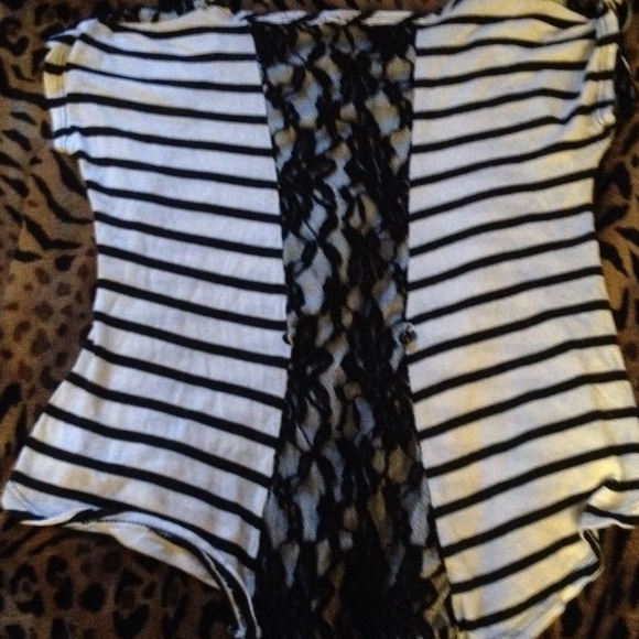 Tshirt - Picture 2 of 4