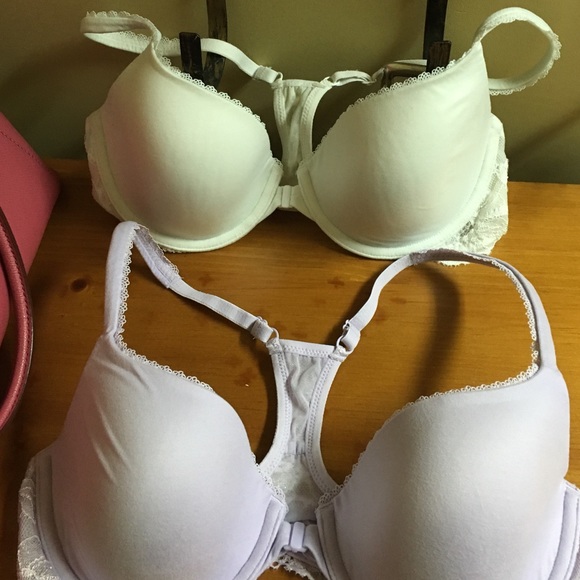 Sold. VS body by victoria 2 front close bras 34c