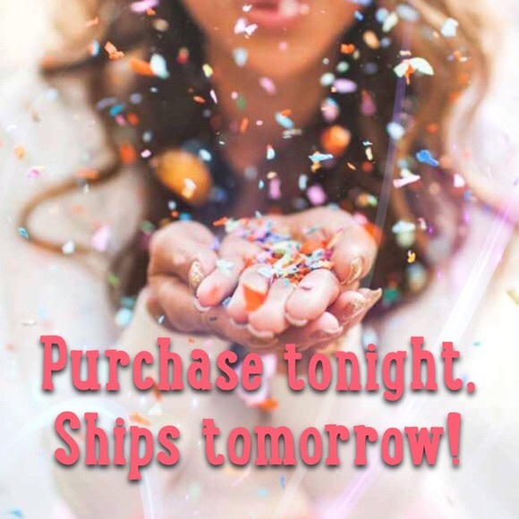 Shipping tomorrow- come make an offer!!