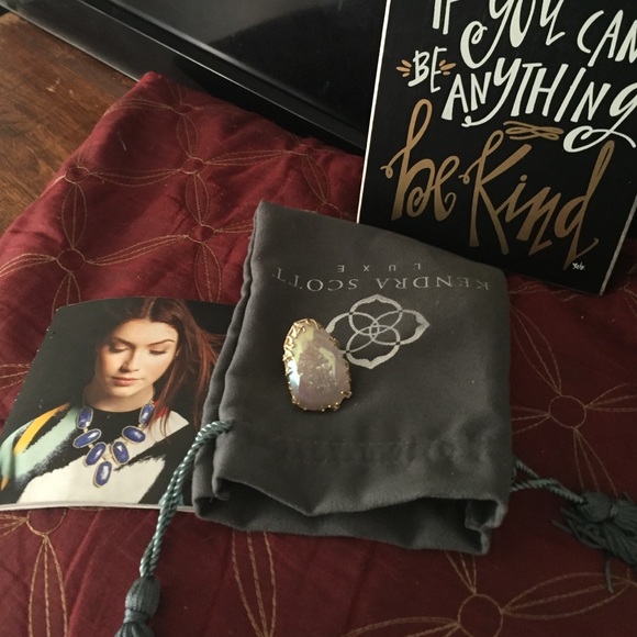 Kendra Scott Rare luxe💕✨ ring! Agate ring! ✨